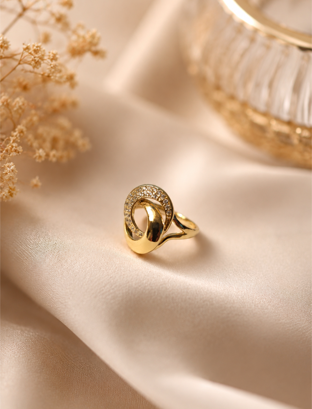 Gold Oval Loop Ring – Crystal Pavé Sculptural Statement Ring size 7